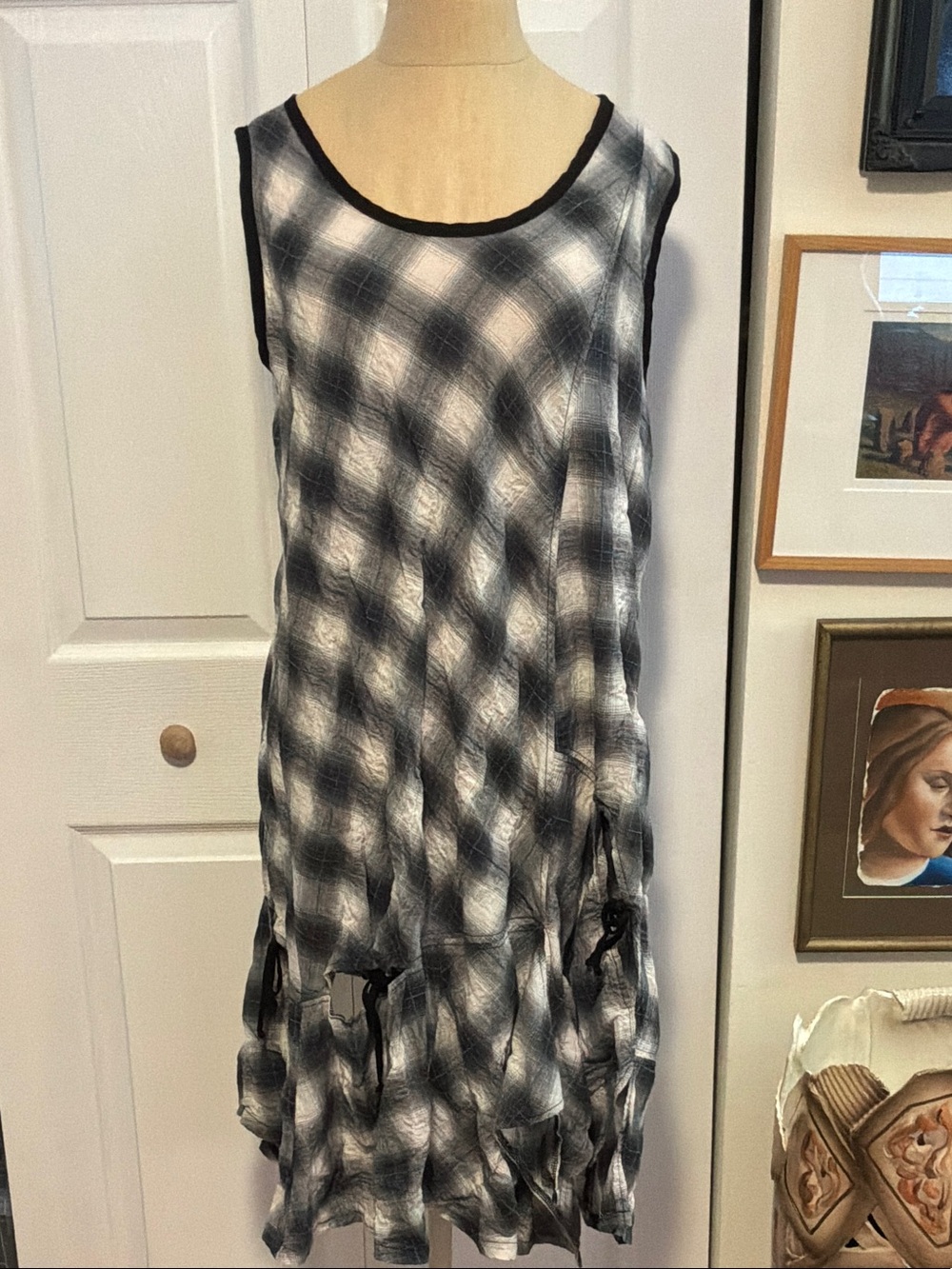 Bodil sleeveless Black and White Plaid Tunic Top - Women's
